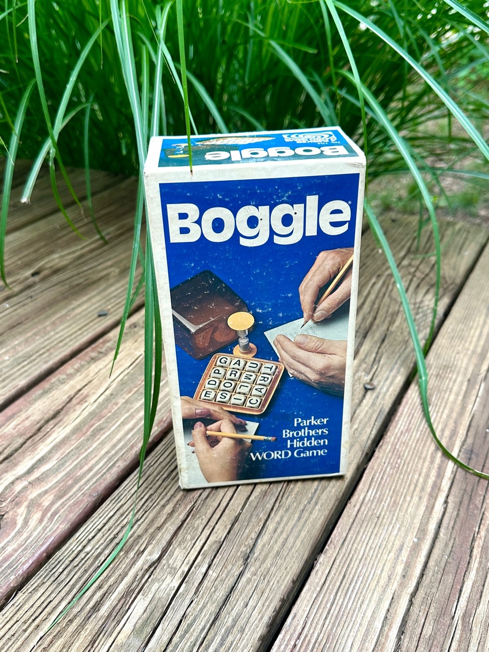 Vingate Boggle Word Game by Parker Brothers Complete Set